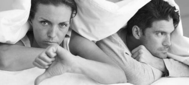 Un hombre tiene problemas con la potencia.